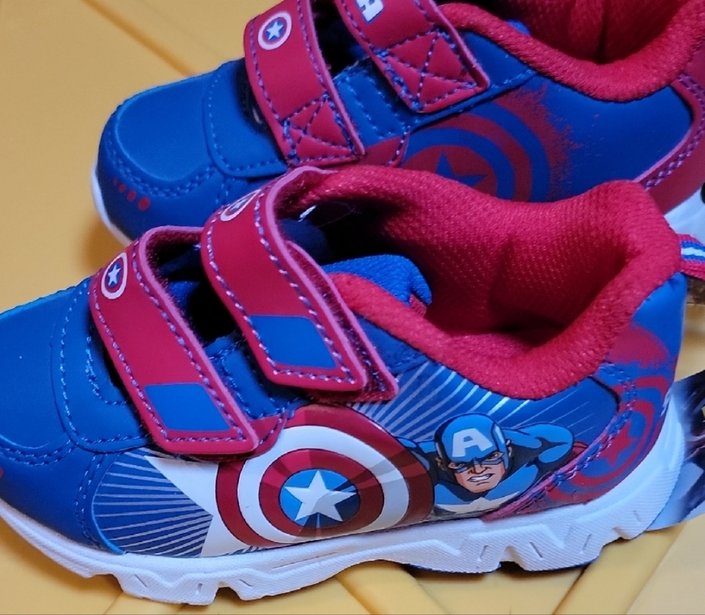 Marvel Captain America Kids Sneakers - Blue and Red